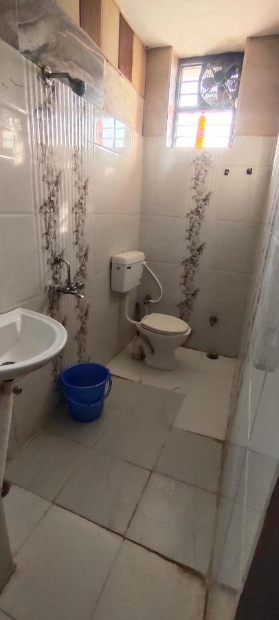 Radha Madhav Apartamento Vrindāvan Exterior foto